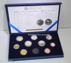 EUROS SET MALTA 2011 EN CARTERA OFICIAL CON 2 EUROS CONMEMORATIVA