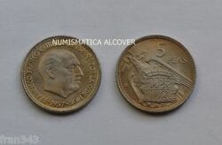 MONEDA de 5 pesetas 1957  *61 Franco PLUS ULTRA legible  SC